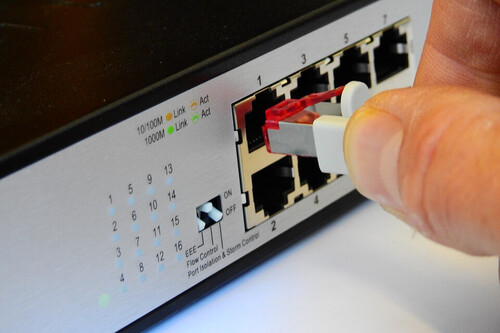 Montar la red de la empresa en 2022, ¿todo al WiFi o seguimos usando cable? 