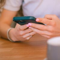 Si la pregunta es cuál es la multa por crear y difundir desnudos con IA, la AEPD tiene la respuesta: 2.000 euros