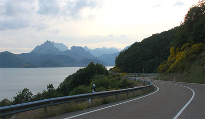 Seis rutas para disfrutar de la conducción en invierno