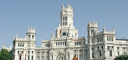 El Ayuntamiento de Madrid ultima una regulación para Uber y Cabify mucho menos restrictiva de la que piden los taxistas