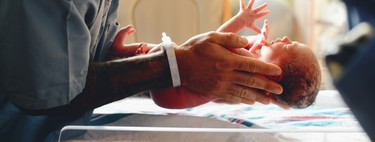 Una embarazada con coronavirus dió a luz a un bebé sano en Italia 