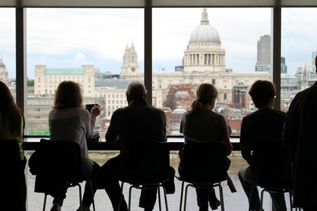 Se alzan las voces que piden a May un Brexit sin acuerdo. ¿Qué implicaciones tendría?