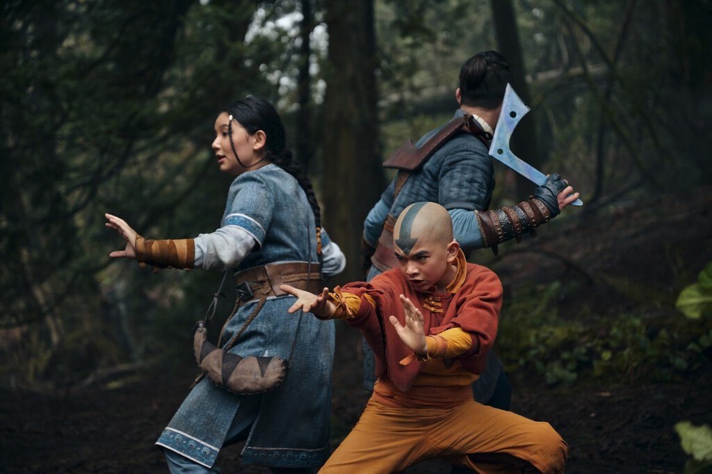 Pese a las malas críticas, 'Avatar: La leyenda de Aang' de Netflix no solo triunfa en audiencia, sino que supera a 'One Piece' 