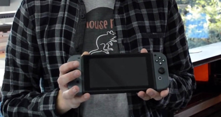 ¿Te acuerdas del tipo que hizo aquel mando falso de NX? Ahora ha hecho un fake de la Switch