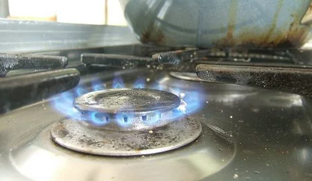 El gas natural y el butano vuelven a subir, la luz se mantiene