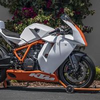 ¡Rompedora! Sale a subasta un ejemplar de la la KTM RC8R Track, una deportiva para circuito de 180 CV