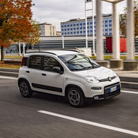 Los coches baratos se extinguen. Por suerte nos quedan algunos sin moderneces como este por menos de 13.000 euros, y con etiqueta ECO