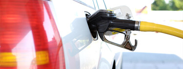 Conducir el coche con el depósito en reserva: consecuencias y la multa de 3.000 euros que te puede caer 