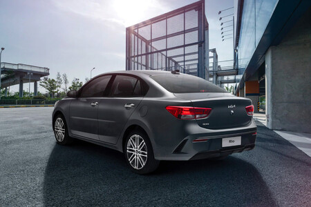 Kia Rio Fallas 3