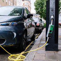 Londres tiene la solución a la escasez de puntos de recarga para coches eléctricos: adaptar las farolas
