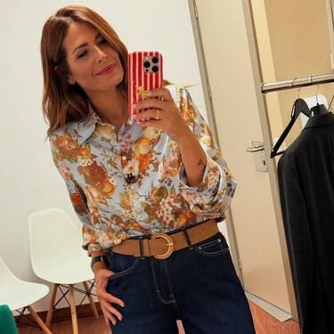 El nuevo bolso saddle de Nuria Roca en color cúrcuma: muy elegante y una joya para invertir este invierno