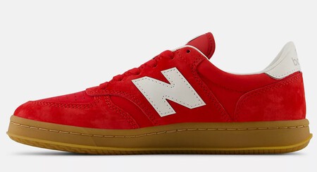New Balance Y Sus Zapatillas Color Granada Son La Dosis Justa De Color Que Necesitas Para Tus Looks De Verano