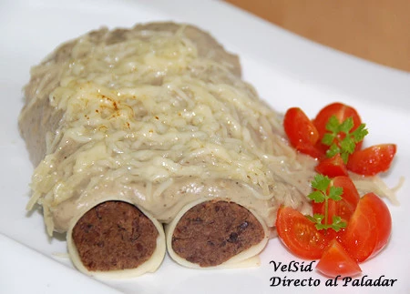 Canelones de soja con bechamel de berenjena
