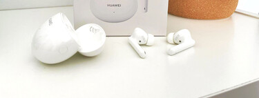 Probamos los FreeBuds 4i de Huawei: unos auriculares con excelente batería y cómodos para entrenar, a muy buen precio