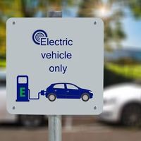 Rumanía tiene las peores carreteras de la UE, pero recibirá 53 millones de euros para estaciones de carga de coches eléctricos