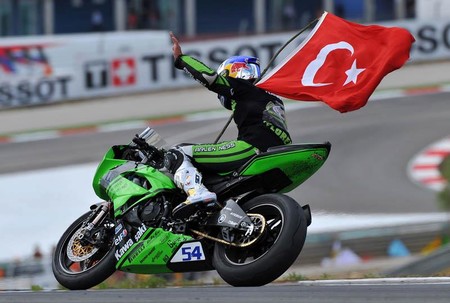 Kenan Sofuoglu: el rey de Supersport que triunfó por encima de las tragedias