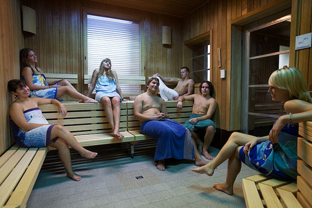 Te puedes ahorrar la sauna: las toxinas no se sudan (y una dieta detox tampoco ayuda)