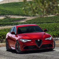 No todo son SUV. Alfa Romeo seguirá fabricando el Giulia, que será un coche eléctrico