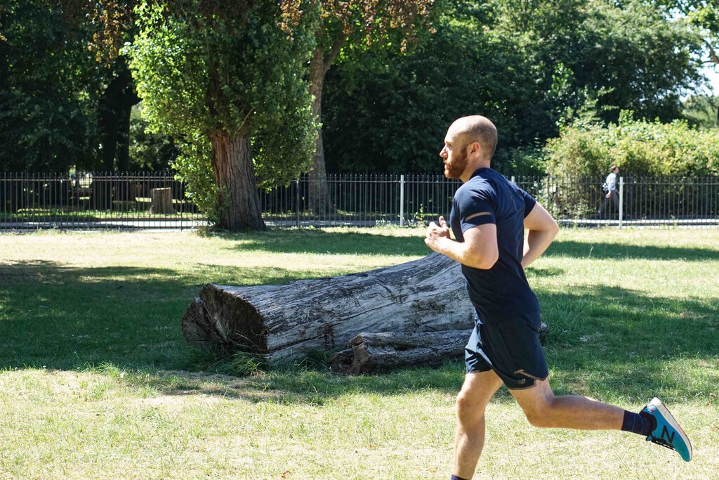 Un entrenamiento HIIT caminando: cómo perder peso y ponerte en forma caminando por intervalos