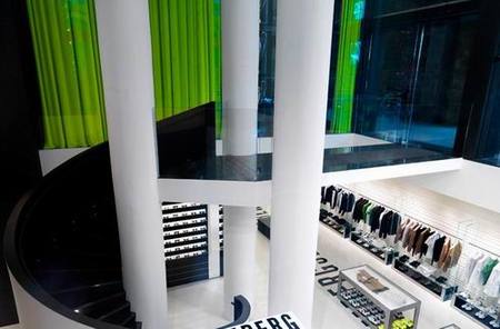 Bikkembergs inaugura en Milán una tienda estilo "Gran Hermano"