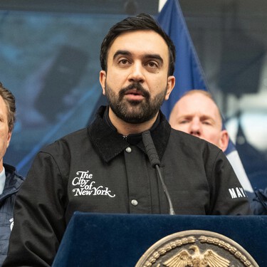 El alcalde con más estilo de Estados Unidos, Zohran Mamdani, se hace viral por hacer de una chaqueta la clave de su uniforme