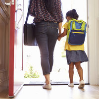 Tener una familia monoparental no influye en el rendimiento académico de los hijos, otros factores sí