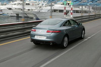 Renault Laguna Coupé: más fotos y vuelta rápida al circuito de Mónaco