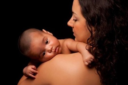 La foto de tu bebé: el abrazo de Antonio y mamá