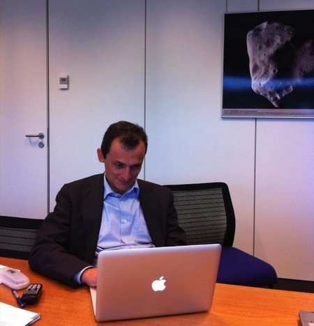 Pedro Duque responde a las preguntas de los aficionados a la Astronomía en la ESA