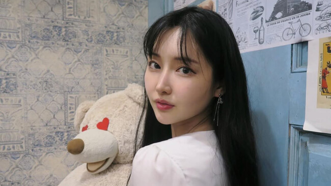 Yoon Ji Ah