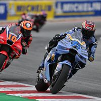 Álex Márquez gana de 'foto finish' a Pedro Acosta en la Sprint de Barcelona y pinchazo peligroso de las Aprilia 