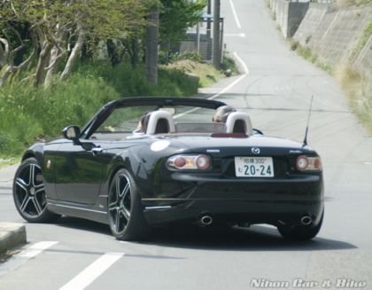 Mazda MX-5 Roadster Black x Metal