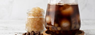 Cómo hacer el mejor café con hielo: tres métodos infalibles para refrescarte sin aguarlo