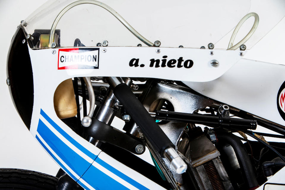 ¡A pujar! Tres motos de Ángel Nieto, Giacomo Agostini y Giancarlo Morbidelli salen a subasta por un millón de euros