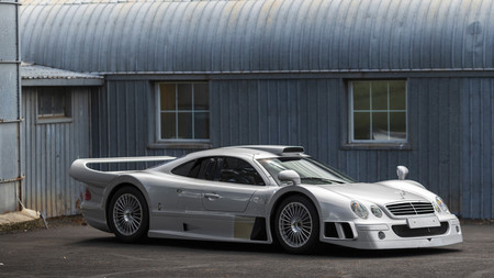 Joyas a subasta: ¿pagarías hasta 4,5 millones de euros por este Mercedes-Benz CLK GTR?