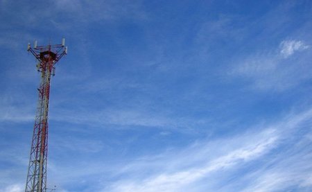 La relacion entre las antenas de telefonía en el embarazo y el cáncer infantil