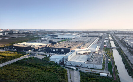 Gigafactoría de Tesla en Shanghái (China)