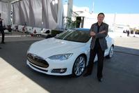 Elon Musk se une a Jeff Bezos: inversores deberán esperar a 2020 para alcanzar la rentabilidad en Tesla