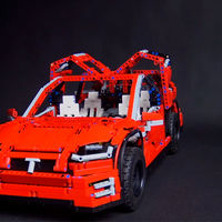 Este Tesla Model X de LEGO Technic no es oficial: pero tiene nueve motores eléctricos y se conduce con el móvil