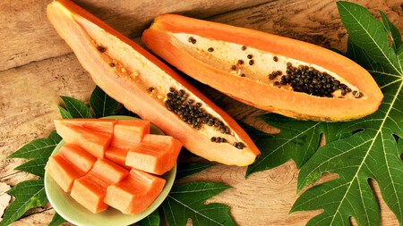 Ni arriba del refri, ni sobre la mesa: este es el mejor lugar para guardar la papaya y que no se pudra