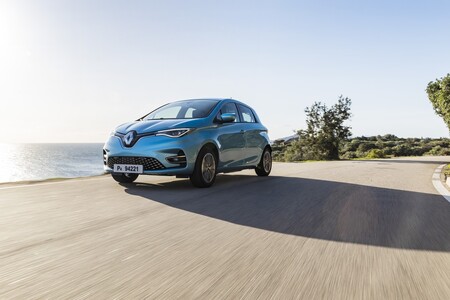 Mercedes-Benz y Jaguar-Land Rover, entre las marcas que no cumplirán con los objetivos de emisiones, según un estudio de T&E