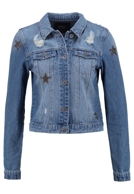 60% de descuento en la chaqueta vaquera Onldarcy Star de Only: se queda en 19,95 euros con envío gratis