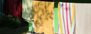 Por esto se recomienda usar vinagre para lavar tus toallas de baño. Con este truco también harás que huelan bien 