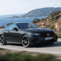 Los Mercedes-AMG E 53 Coupé y Cabriolet se actualizan: ahora vienen con un modo drift y los mismos 435 CV