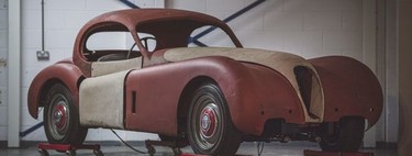 Encuentran un Jaguar XK120 que pasó medio siglo oculto en un granero