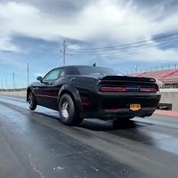 ¡Descomunal! El Dodge Challenger Demon con motor Hellephant de 1.014 CV ya es 0,5 segundos más rápido en el cuarto de milla