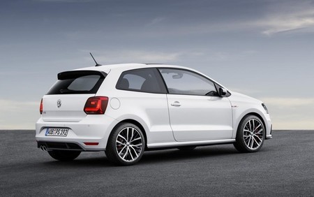 volkswagen-polo-gti-2015-02.jpg