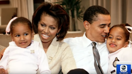 Michelle Obama revela que sufrió un aborto y sus hijas nacieron por FIV, visibilizando la realidad de muchas mujeres