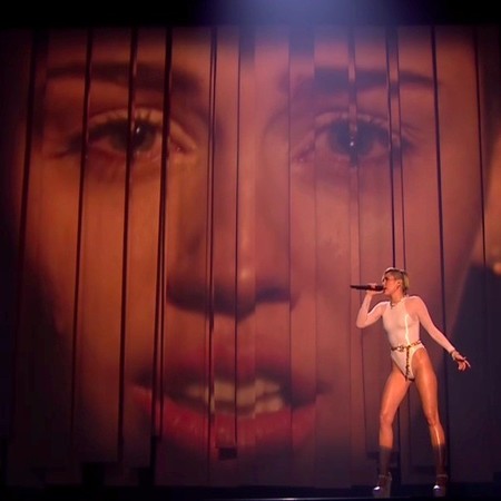 Las actuaciones de los MTV EMA... ¡lo único que recordó a la música!
