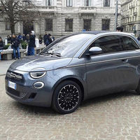 ¡Pillado! El nuevo Fiat 500 eléctrico se deja ver antes de su debut oficial